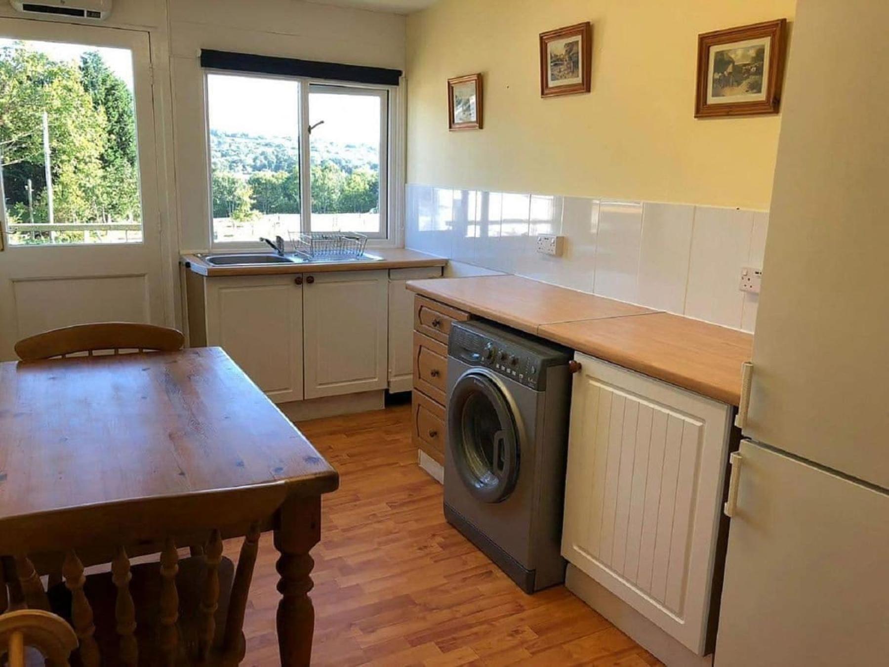 Charming Tranquil Shepherds Hut With Lakeside Balcony 'Roach' Uckfield Kültér fotó